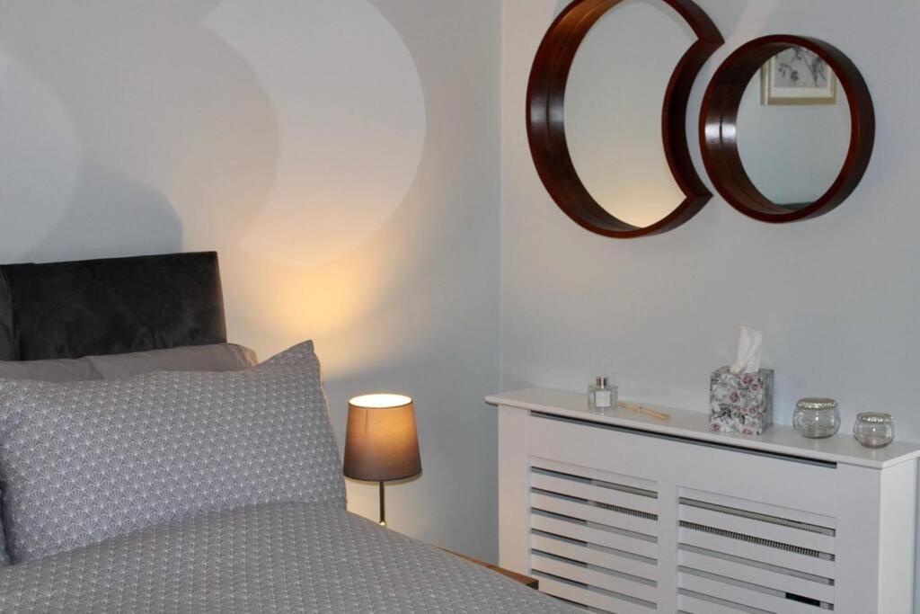 Boutique 2-Bed Town Centre Apartment Ballina  Exterior photo